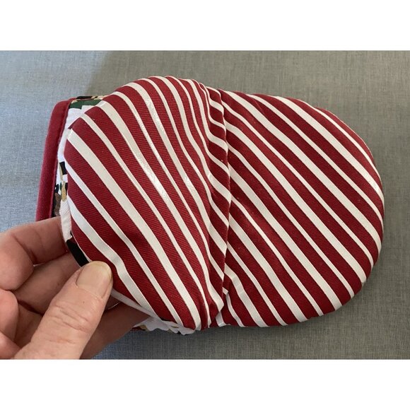 Pair Ritz Christmas Toy Soldiers Candy Cane Stripes With Silicone Oven Mitts - Picture 3 of 6